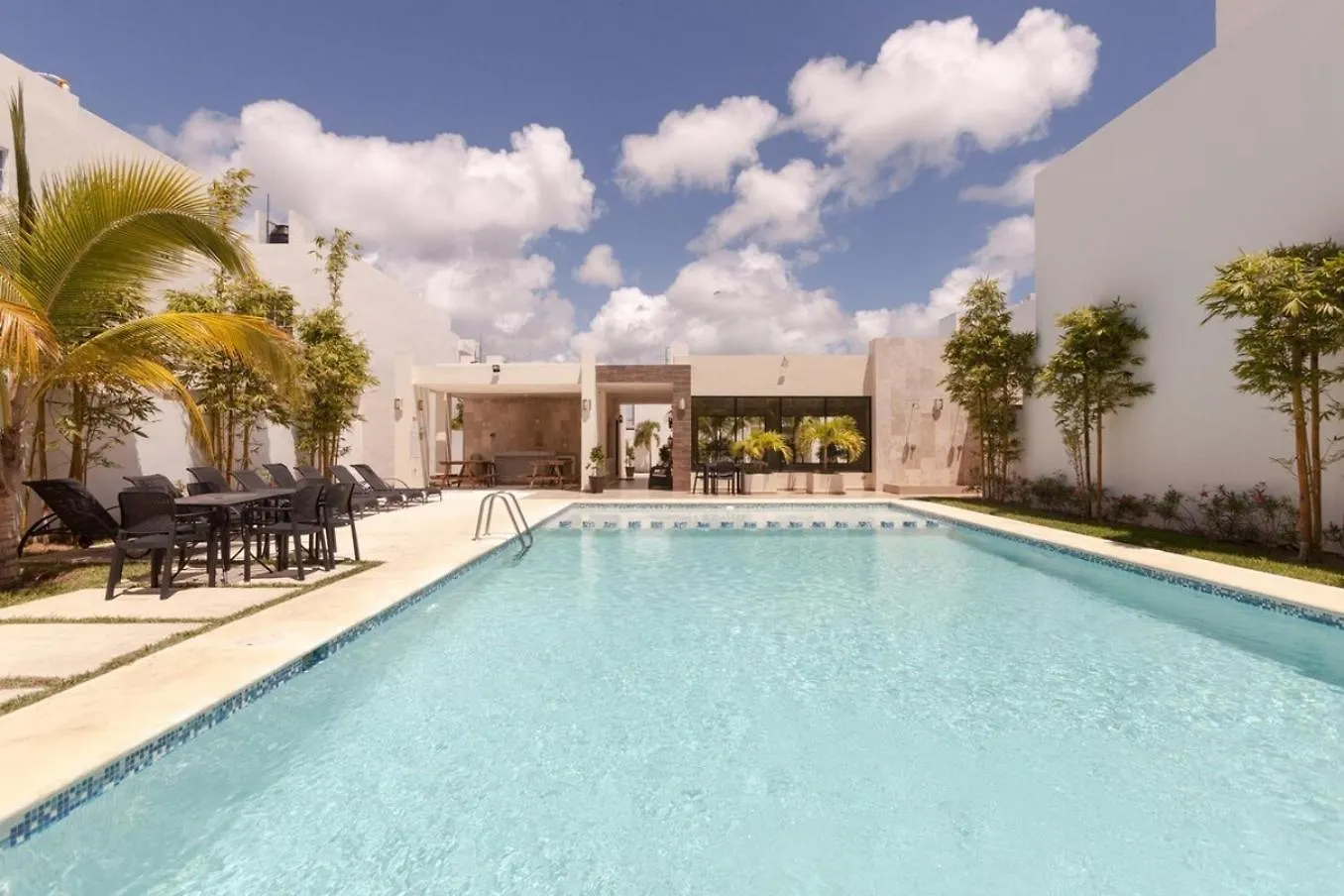 Holiday home Omg! Casacaribe10Minbeachwifi 100Mb3Poolsgym Playa del Carmen