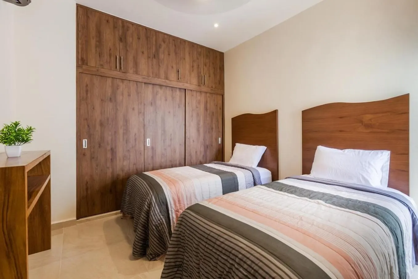 Holiday home Omg! Casacaribe10Minbeachwifi 100Mb3Poolsgym Playa del Carmen Mexico