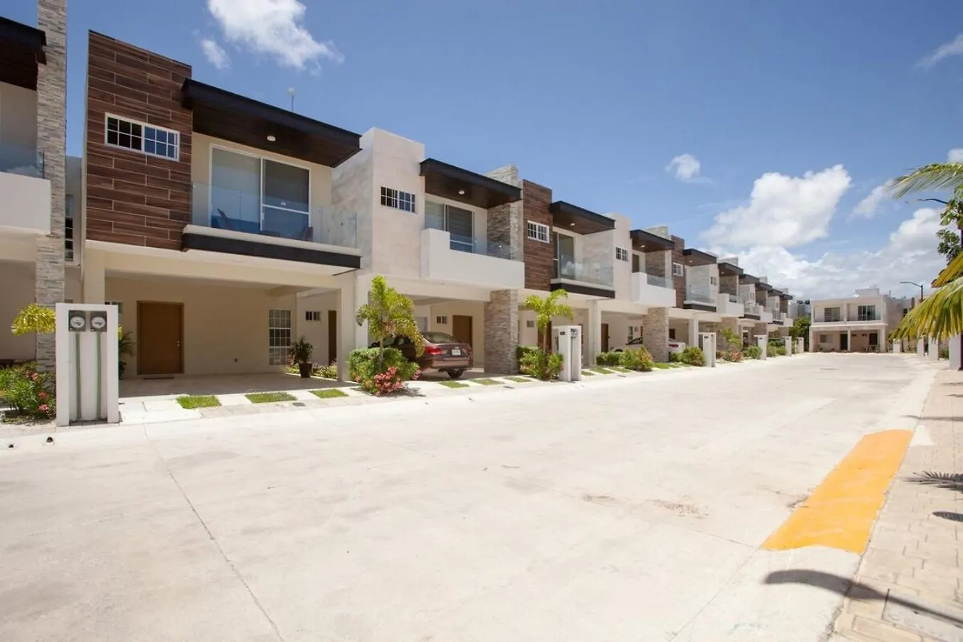 Holiday home Omg! Casacaribe10Minbeachwifi 100Mb3Poolsgym Playa del Carmen